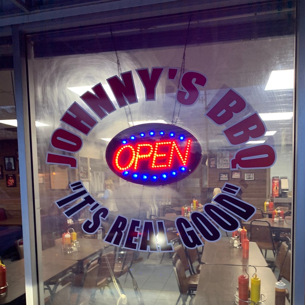 Johnny`s Barbeque